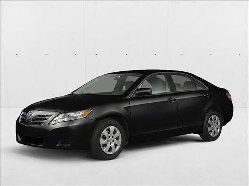 Used 2011 Toyota Camry LE w/ LE Extra-Value Pkg FWD image 1