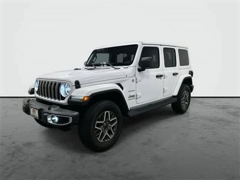 Used 2024 Jeep Wrangler Sahara image 8