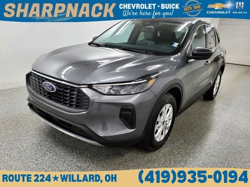 Used 2023 Ford Escape Active image 1