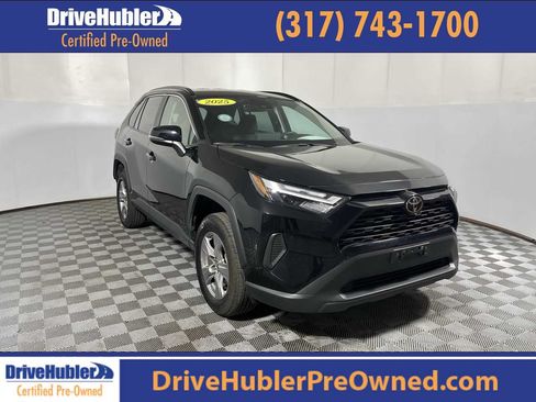 Used 2025 Toyota RAV4 XLE FWD image 1