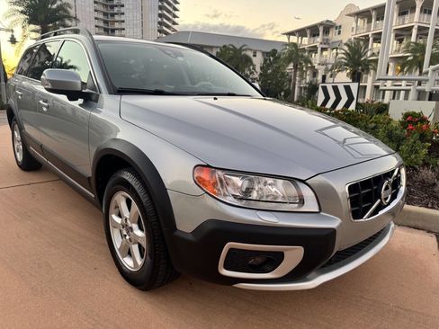 Used 2013 Volvo XC70 3.2 image 11