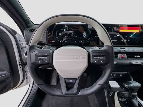 New 2025 Kia K4 GT-Line w/ GT-Line Premium Package image 11