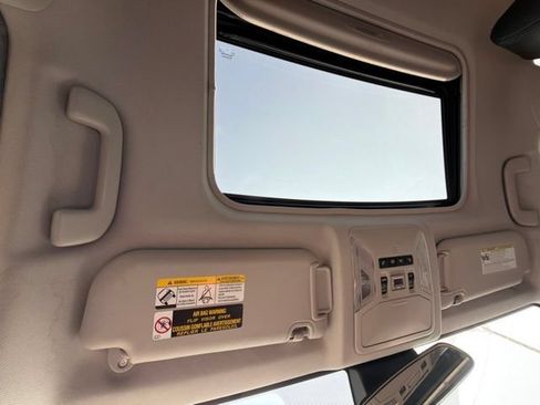 Used 2019 Toyota RAV4 XLE FWD image 11