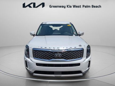 Used 2020 Kia Telluride LX FWD image 2