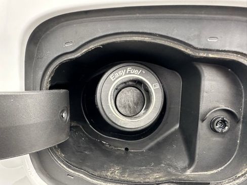 Used 2021 Ford Explorer XLT image 21