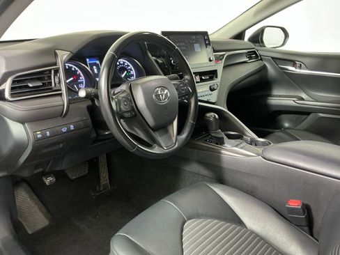 Used 2022 Toyota Camry SE FWD image 21