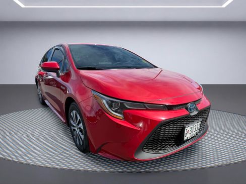 Used 2021 Toyota Corolla LE w/ Carpet Mat Package (TMS) FWD image 9