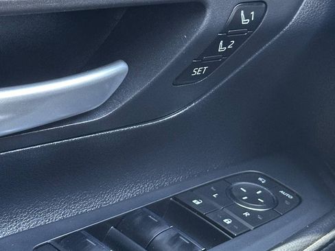 Used 2025 Toyota Grand Highlander AWD Hybrid image 47