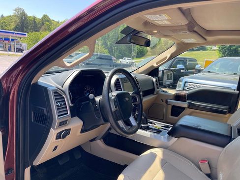 Used 2015 Ford F150 Lariat w/ Equipment Group 502A Luxury AWD/4WD image 20