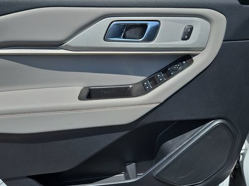 New 2026 Ford Explorer Active w/ Active Comfort Package RWD image 21