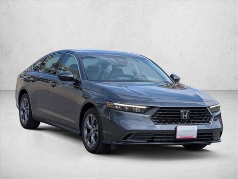 Used 2023 Honda Accord EX image 3