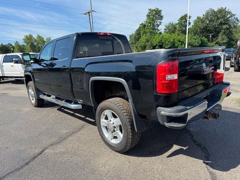 Used 2017 GMC Sierra 2500 SLE w/ SLE Preferred Package AWD/4WD image 3