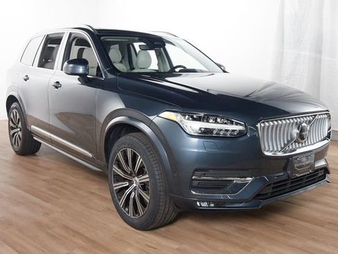 Certified 2023 Volvo XC90 B6 Plus AWD/4WD image 3