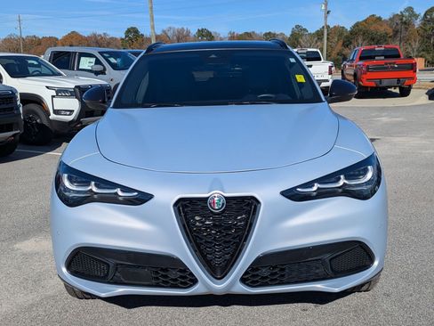 Used 2024 Alfa Romeo Stelvio AWD image 9
