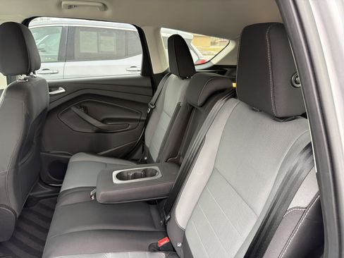 Used 2016 Ford Escape SE image 41