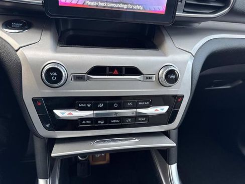 Used 2023 Ford Explorer XLT w/ Equipment Group 202A image 15