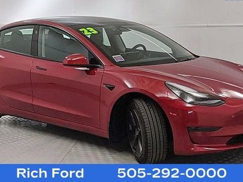 Used 2023 Tesla Model 3 Standard Range image 1