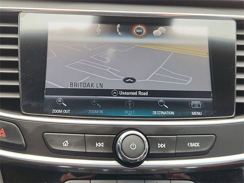 Used 2018 Buick LaCrosse Avenir image 14