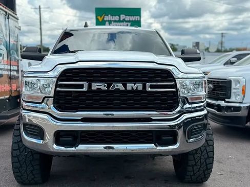 Used 2022 RAM 2500 Big Horn AWD/4WD image 3