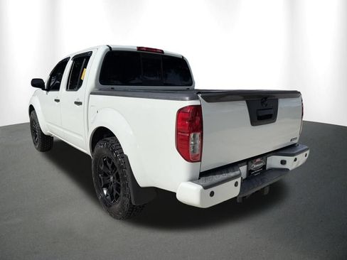 Used 2021 Nissan Frontier SV w/ Midnight Edition Floor Mats RWD image 16