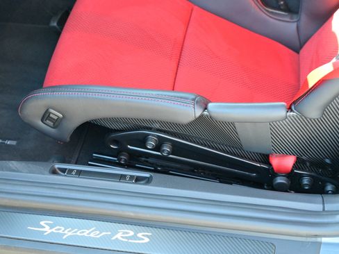 Used 2024 Porsche 718 Boxster Spyder RS image 19