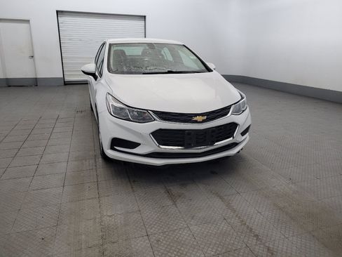 Used 2017 Chevrolet Cruze LS FWD image 14