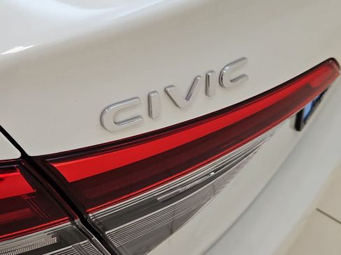 Certified 2024 Honda Civic Sport image 19