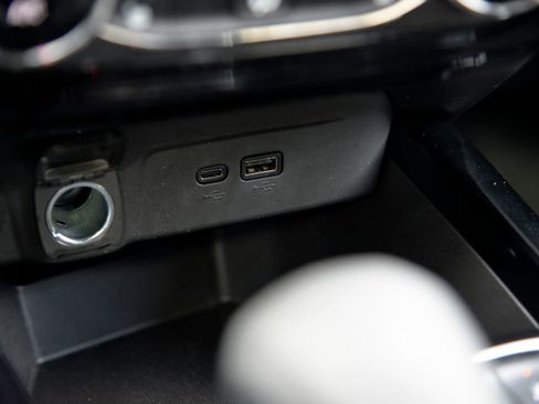 Used 2024 Chevrolet Trax RS w/ Driver Confidence Package image 25