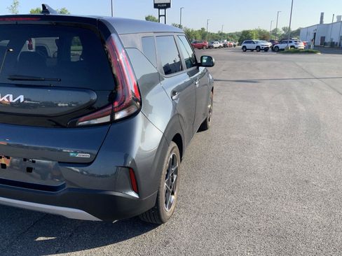 Used 2024 Kia Soul EX FWD image 18