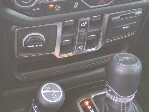 New 2026 Jeep Gladiator Sport AWD/4WD image 30