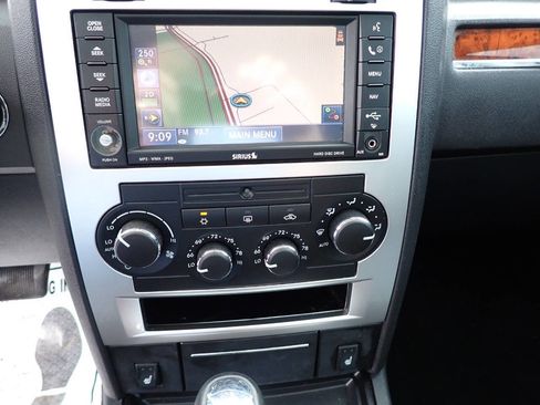 Used 2008 Chrysler 300 C w/ Navigation & Sound Group II RWD image 10