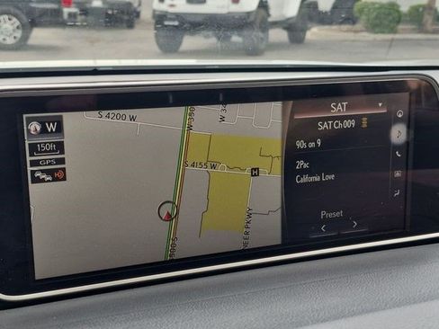 Used 2019 Lexus RX 450hL Premium w/ Premium Package AWD/4WD image 24