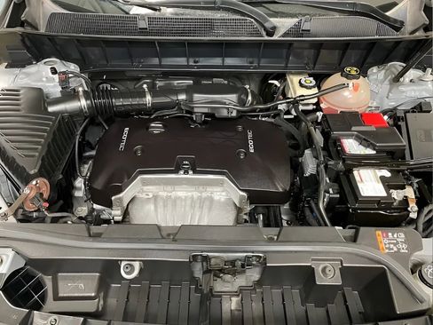 Used 2017 GMC Acadia SLE w/ LPO, Cargo Package FWD image 15