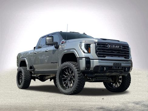 Used 2025 GMC Sierra 2500 AT4 w/ AT4 Premium Plus Package image 2