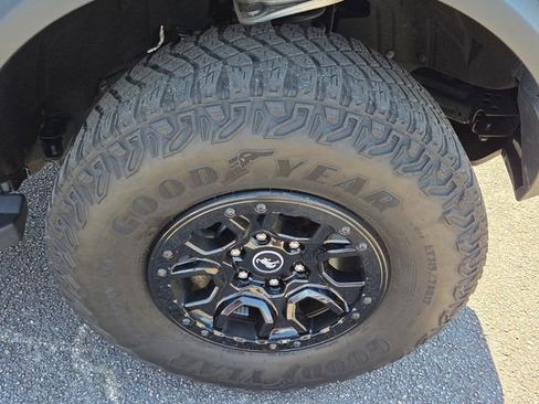 Certified 2021 Ford Bronco Wildtrak image 9