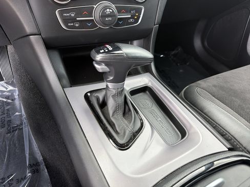 Used 2023 Dodge Charger R/T w/ Plus Group RWD image 15
