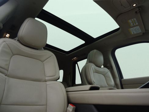 Used 2019 Lincoln Navigator L Reserve w/ Cargo Package image 34