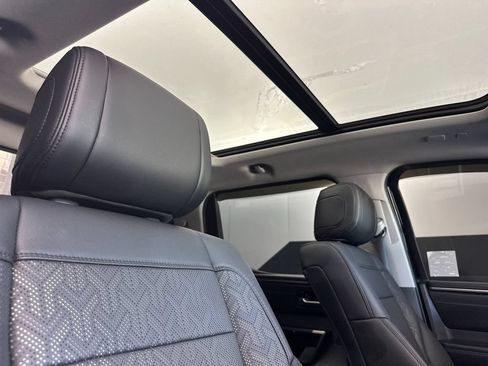 Used 2023 Toyota Tundra Limited AWD/4WD image 15