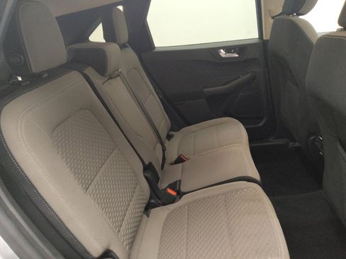 Used 2020 Ford Escape SE image 19