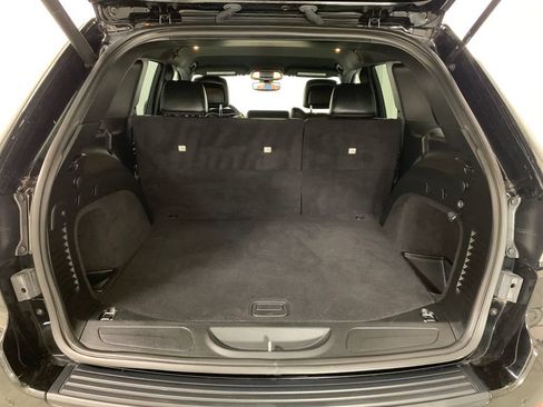 Used 2020 Jeep Grand Cherokee Altitude AWD/4WD image 20