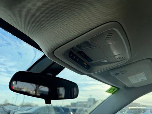 Used 2019 Chevrolet Traverse LT image 31