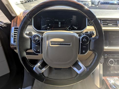 Used 2016 Land Rover Range Rover HSE image 14