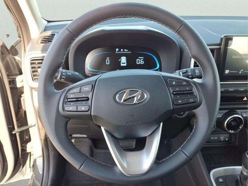 New 2026 Hyundai Venue SEL FWD image 13