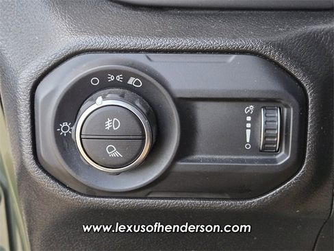 Used 2023 Jeep Gladiator Sport w/ Off Road Group image 22