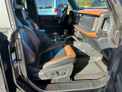 Used 2024 Ford Bronco Outer Banks image 15