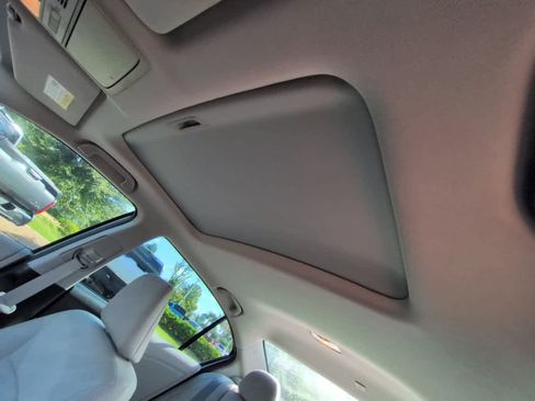 Used 2017 Honda Accord EX image 19