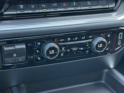 New 2026 Chevrolet Silverado 2500 High Country w/ High Country Premium Package AWD/4WD image 20