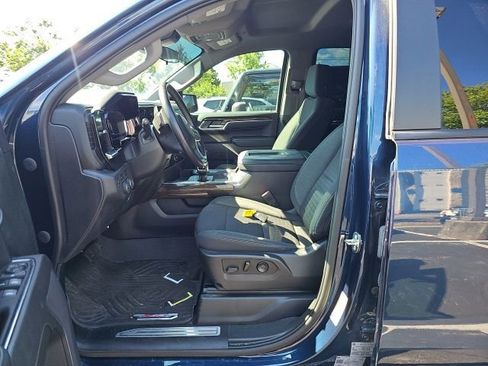 Used 2022 Chevrolet Silverado 1500 LT Trail Boss w/ Protection Package AWD/4WD image 2