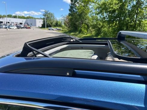 Used 2020 Volkswagen Tiguan SE w/ Panoramic Sunroof Package FWD image 49