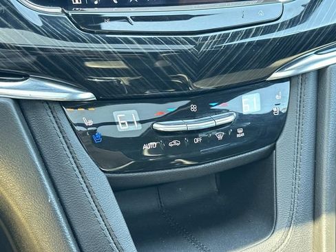 Certified 2023 Cadillac XT6 Premium Luxury w/ Technology Package AWD/4WD image 32